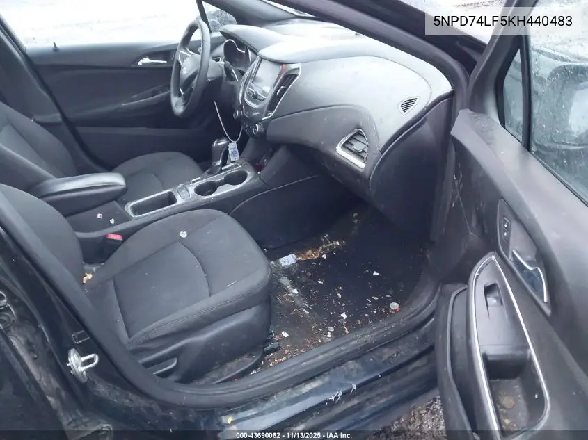 5NPD74LF5KH440483 2019 Hyundai Elantra Se