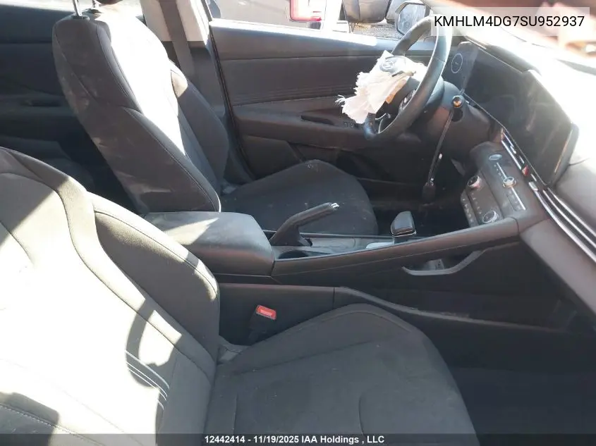 KMHLM4DG7SU952937 2025 Hyundai Elantra Sel Sport