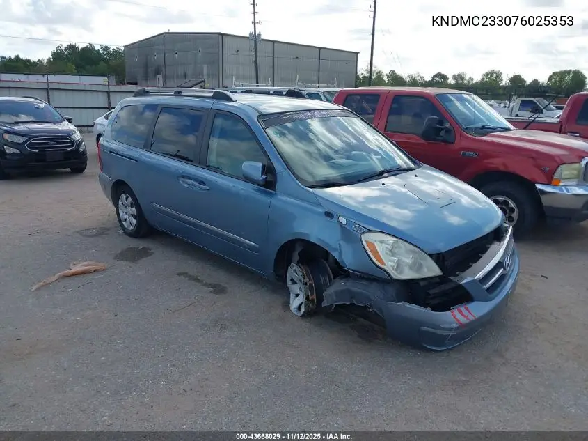 KNDMC233076025353 2007 Hyundai Entourage Gls/Limited/Se