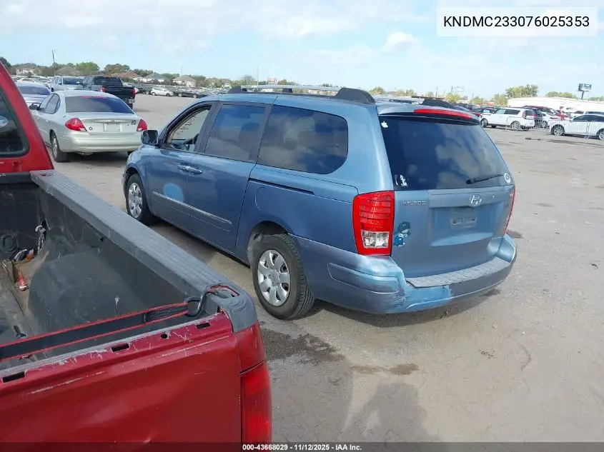KNDMC233076025353 2007 Hyundai Entourage Gls/Limited/Se