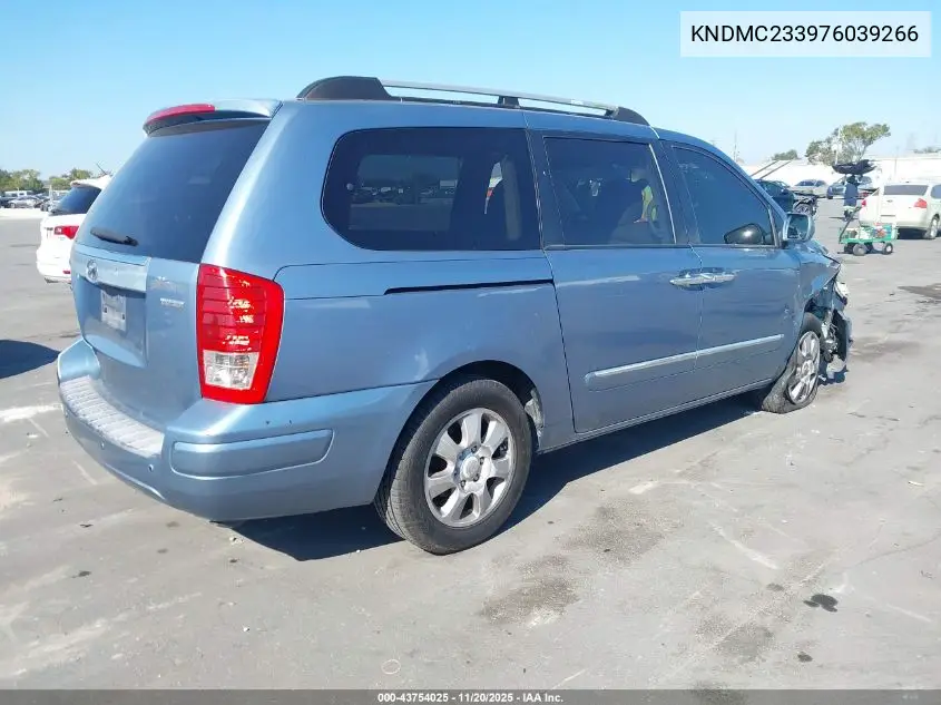 KNDMC233976039266 2007 Hyundai Entourage Gls/Limited/Se