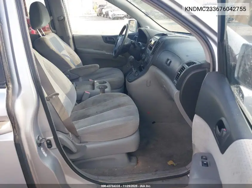 KNDMC233676042755 2007 Hyundai Entourage Gls/Limited/Se