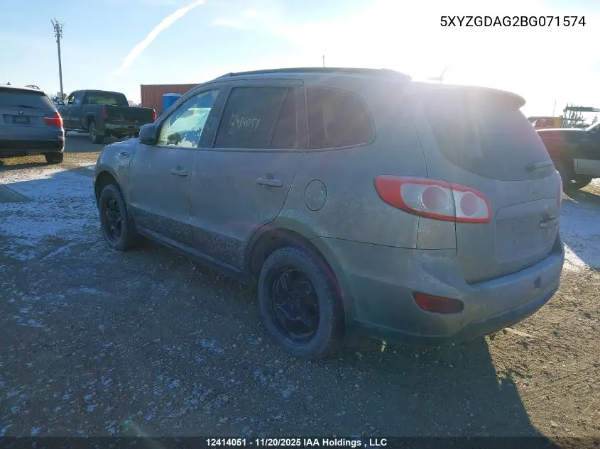 5XYZGDAG2BG071574 2011 Hyundai Santa Fe Gls