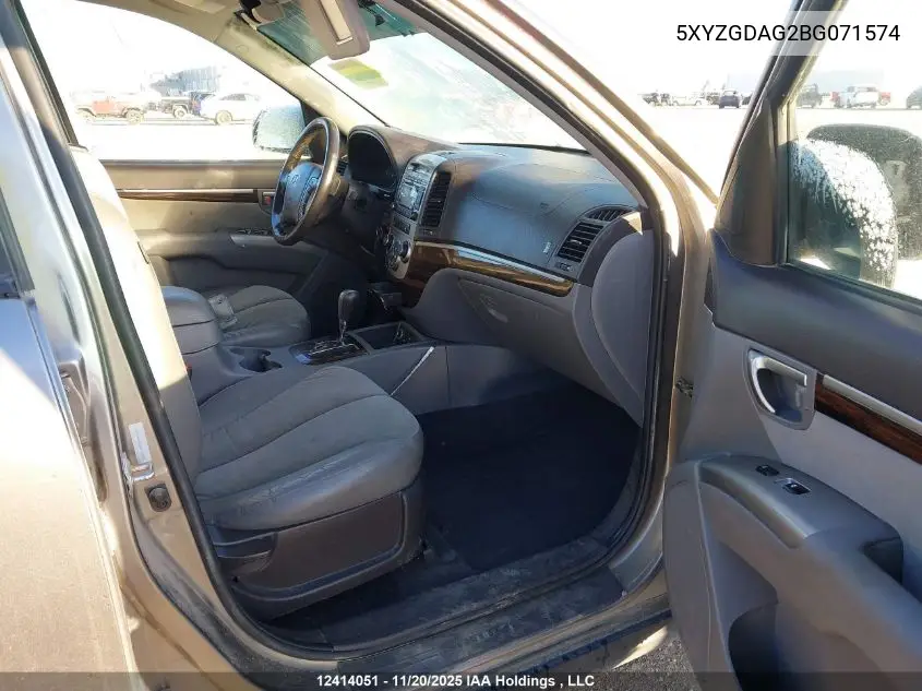 5XYZGDAG2BG071574 2011 Hyundai Santa Fe Gls