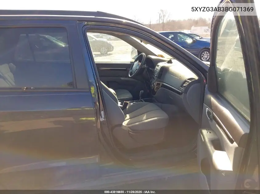 5XYZG3AB3BG071369 2011 Hyundai Santa Fe Gls
