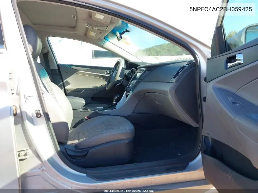 5NPEC4AC2BH059425 2011 Hyundai Sonata Se