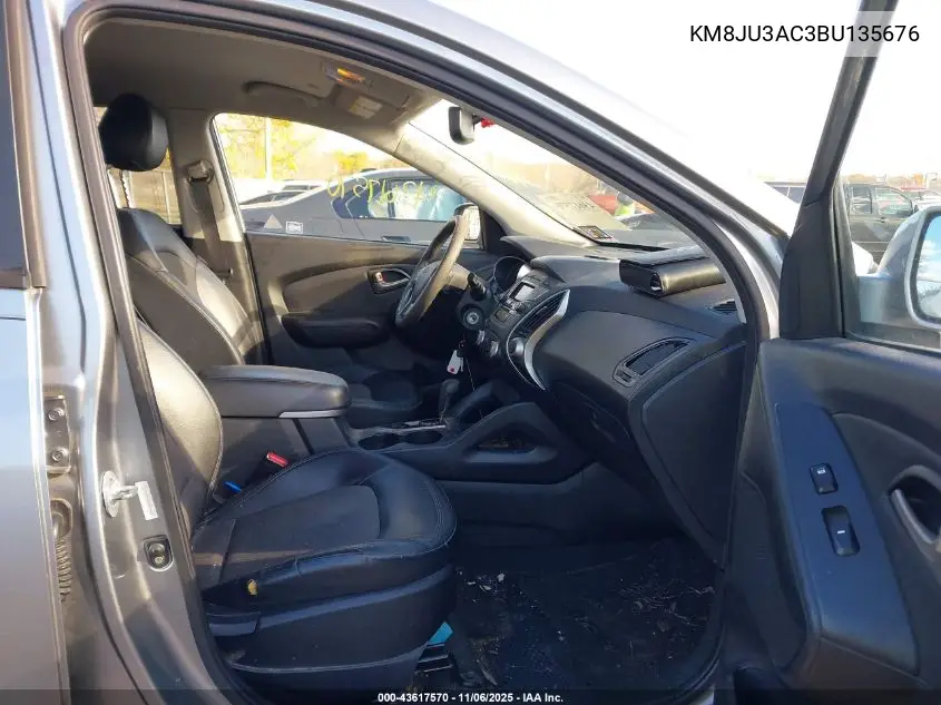 KM8JU3AC3BU135676 2011 Hyundai Tucson Gls