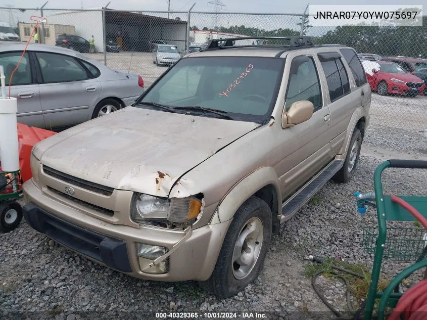 JNRAR07Y0YW075697 2000 Infiniti Qx4