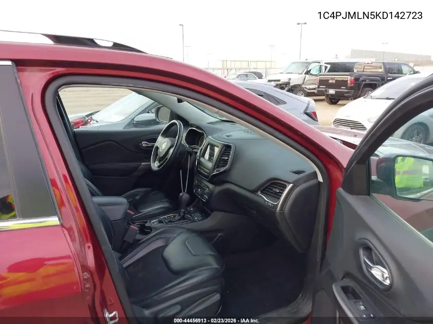 1C4PJMLN5KD142723 2019 Jeep Cherokee Latitude Plus 4X4
