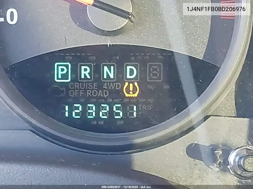 1J4NF1FB0BD206976 2011 Jeep Compass