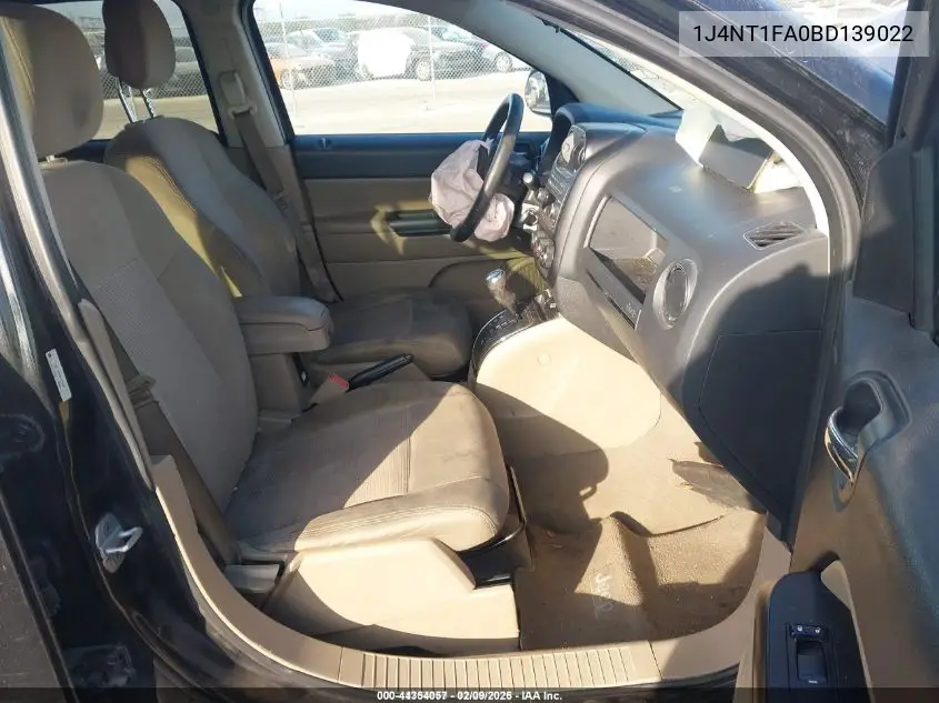 1J4NT1FA0BD139022 2011 Jeep Compass