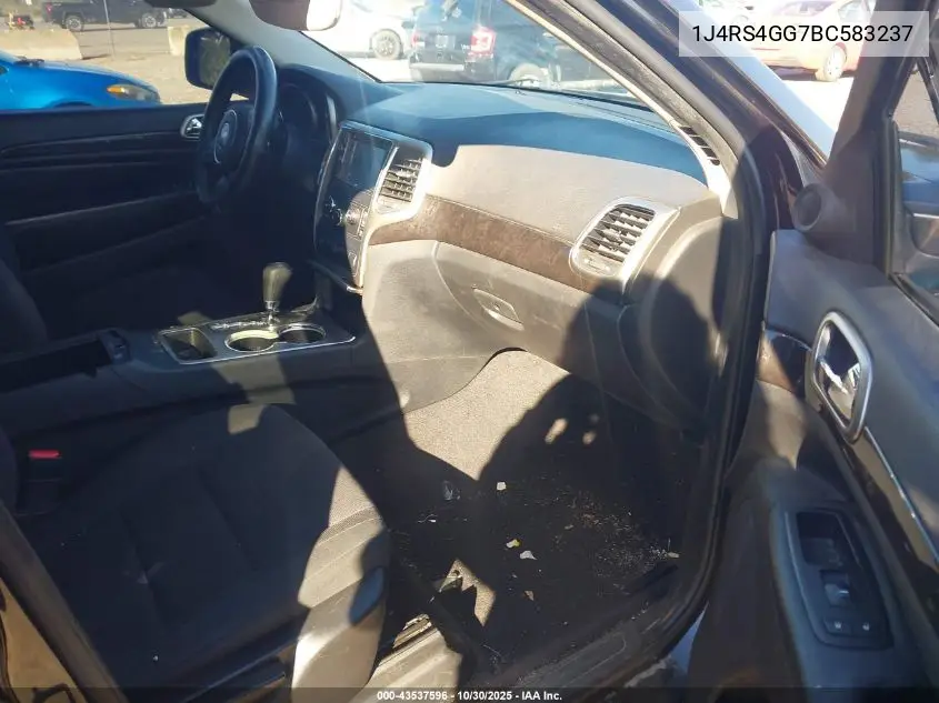 1J4RS4GG7BC583237 2011 Jeep Grand Cherokee Laredo