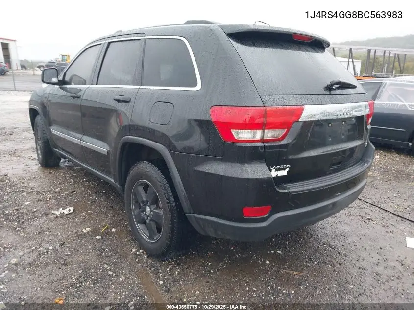 1J4RS4GG8BC563983 2011 Jeep Grand Cherokee Laredo