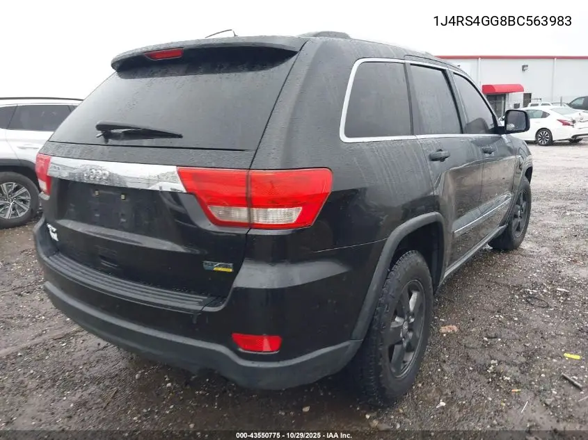 1J4RS4GG8BC563983 2011 Jeep Grand Cherokee Laredo