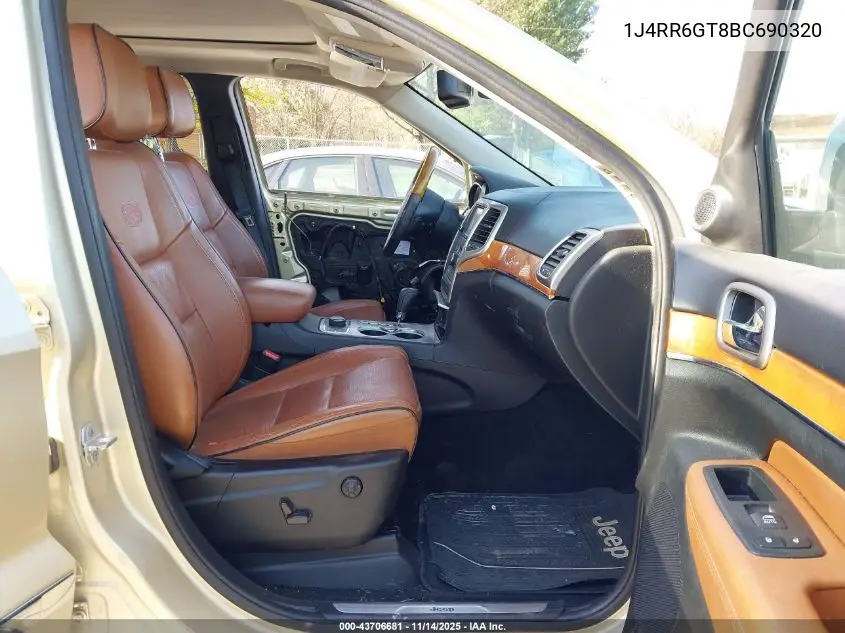 1J4RR6GT8BC690320 2011 Jeep Grand Cherokee Overland