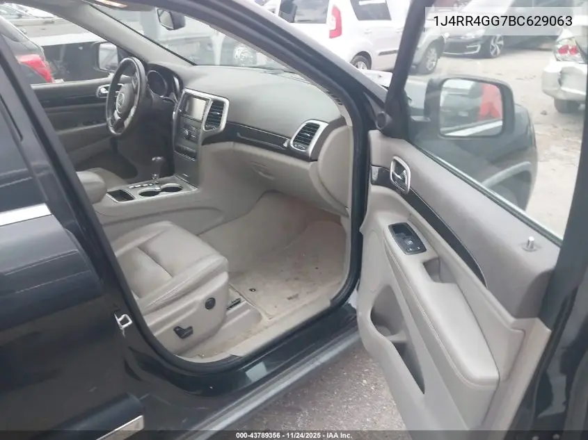 1J4RR4GG7BC629063 2011 Jeep Grand Cherokee Laredo