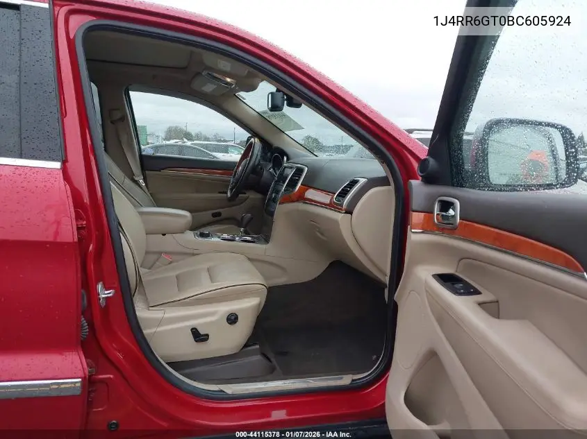 1J4RR6GT0BC605924 2011 Jeep Grand Cherokee Overland