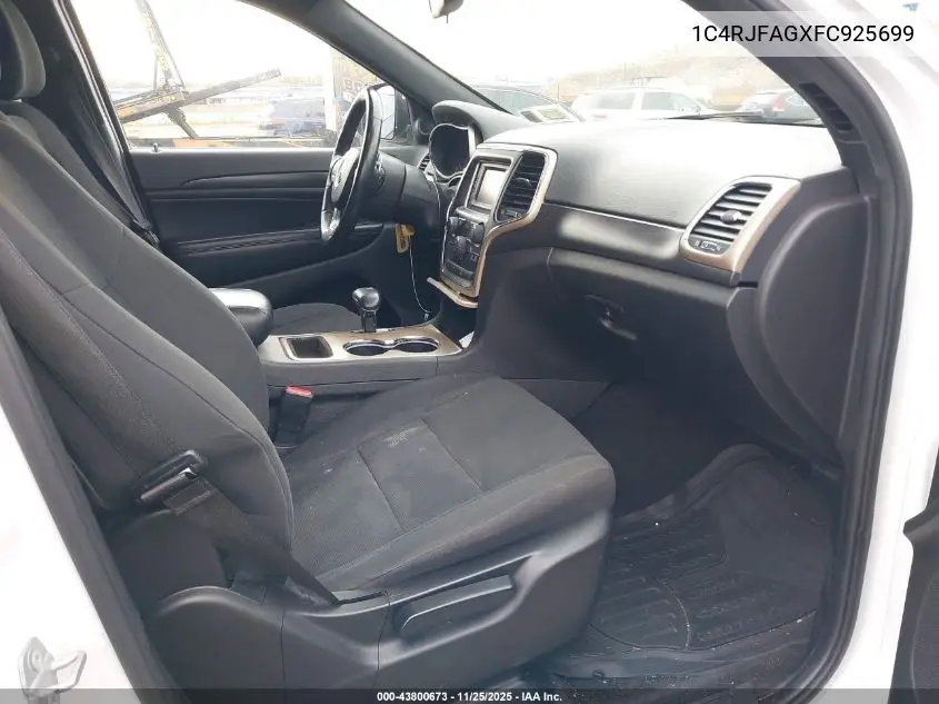 1C4RJFAGXFC925699 2015 Jeep Grand Cherokee Laredo