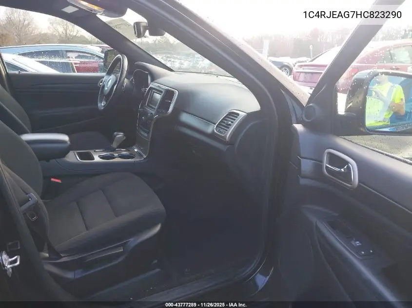 1C4RJEAG7HC823290 2017 Jeep Grand Cherokee Laredo 4X2