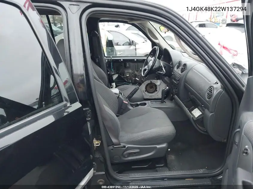 1J4GK48K22W137294 2002 Jeep Liberty Sport