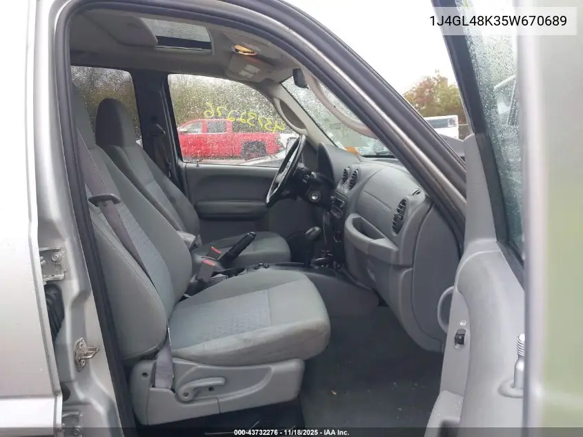 1J4GL48K35W670689 2005 Jeep Liberty Sport