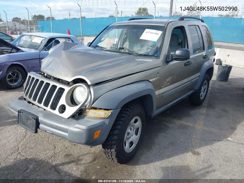 1J4GL48K55W502990 2005 Jeep Liberty Sport