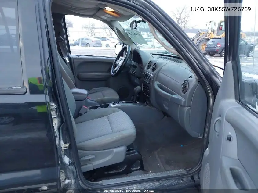 1J4GL38K55W726769 2005 Jeep Liberty Renegade