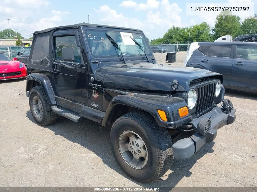 2000 Jeep Wrangler Sahara VIN: 1J4FA59S2YP753292 Lot: 39849296