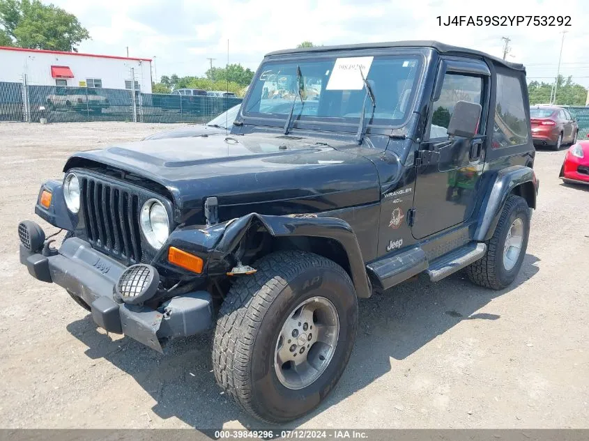 2000 Jeep Wrangler Sahara VIN: 1J4FA59S2YP753292 Lot: 39849296