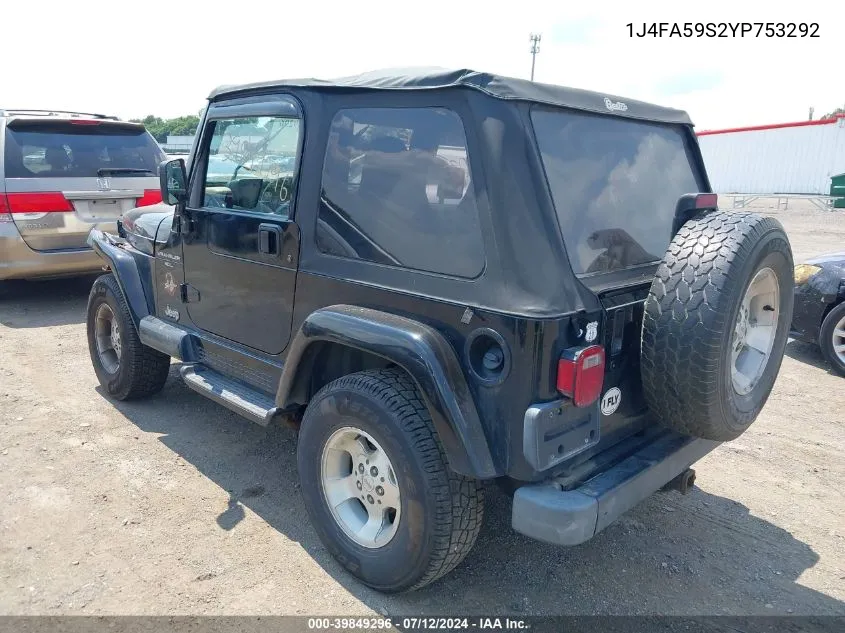 1J4FA59S2YP753292 2000 Jeep Wrangler Sahara