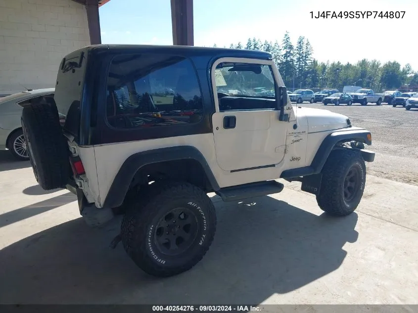 1J4FA49S5YP744807 2000 Jeep Wrangler Sport