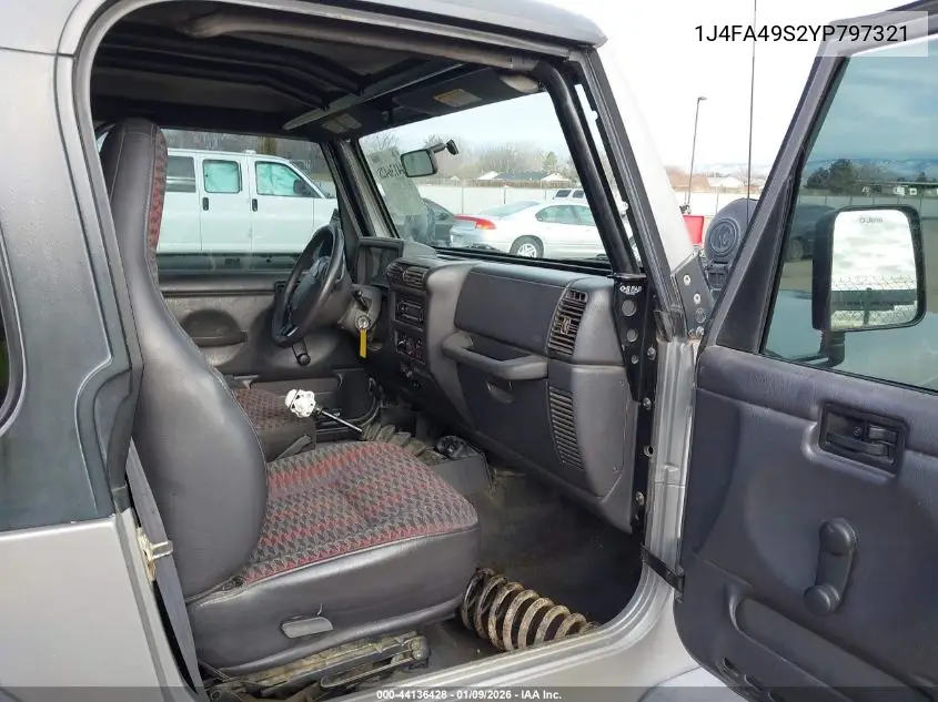 1J4FA49S2YP797321 2000 Jeep Wrangler Sport