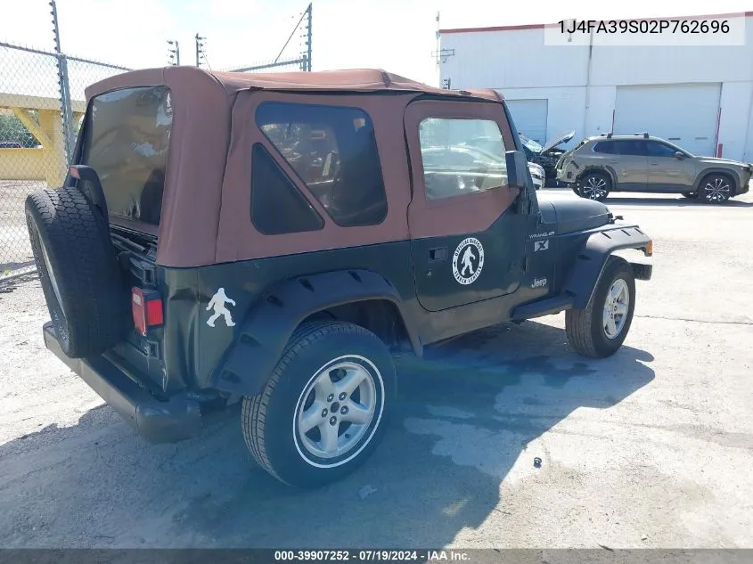 2002 Jeep Wrangler X VIN: 1J4FA39S02P762696 Lot: 39907252