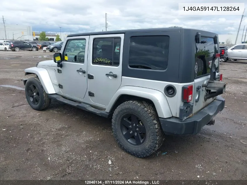 2007 Jeep Wrangler Unlimited Sahara VIN: 1J4GA59147L128264 Lot: 12040134