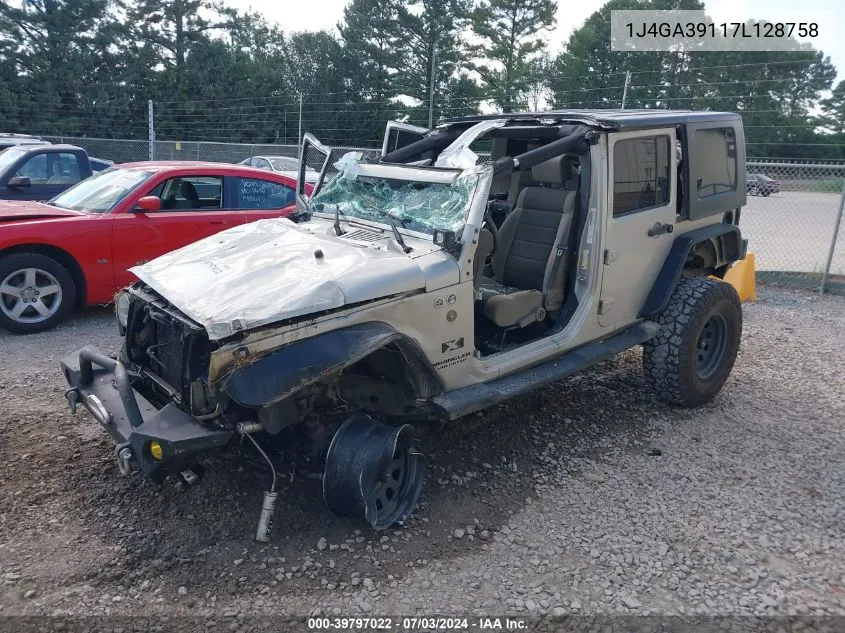 2007 Jeep Wrangler Unlimited X VIN: 1J4GA39117L128758 Lot: 39797022