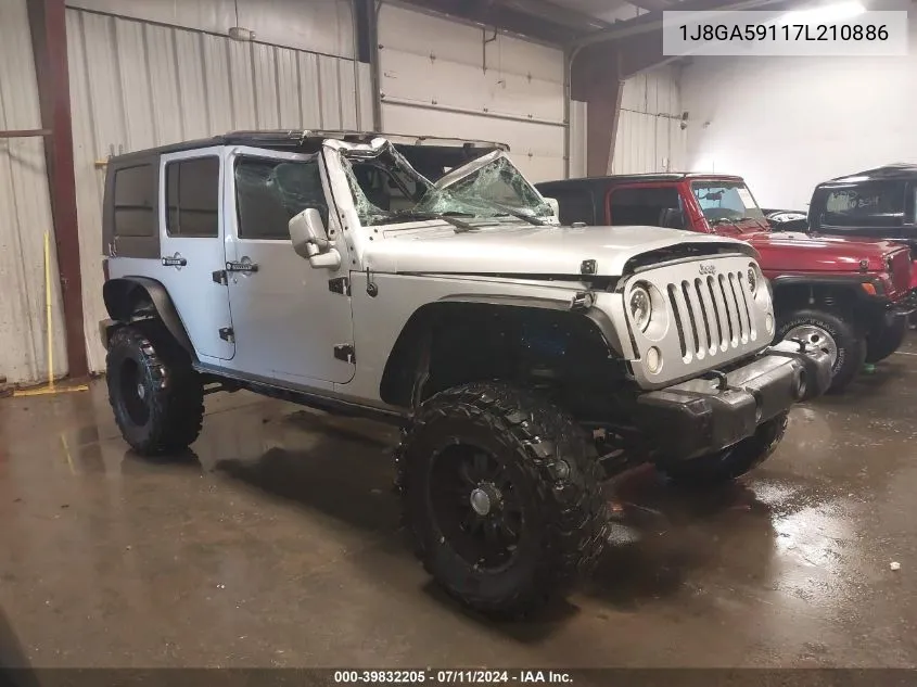 1J8GA59117L210886 2007 Jeep Wrangler Unlimited Sahara