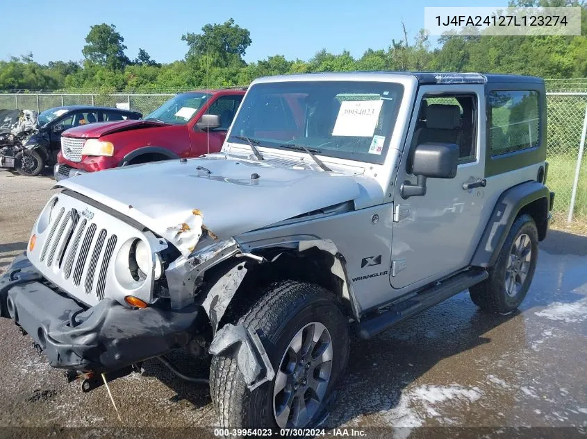 2007 Jeep Wrangler X VIN: 1J4FA24127L123274 Lot: 39954023