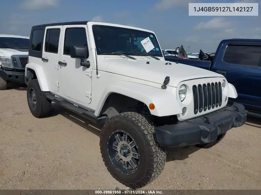 2007 Jeep Wrangler Unlimited Sahara VIN: 1J4GB59127L142127 Lot: 39961958