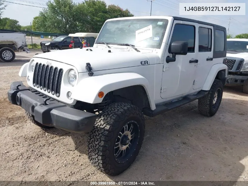 2007 Jeep Wrangler Unlimited Sahara VIN: 1J4GB59127L142127 Lot: 39961958