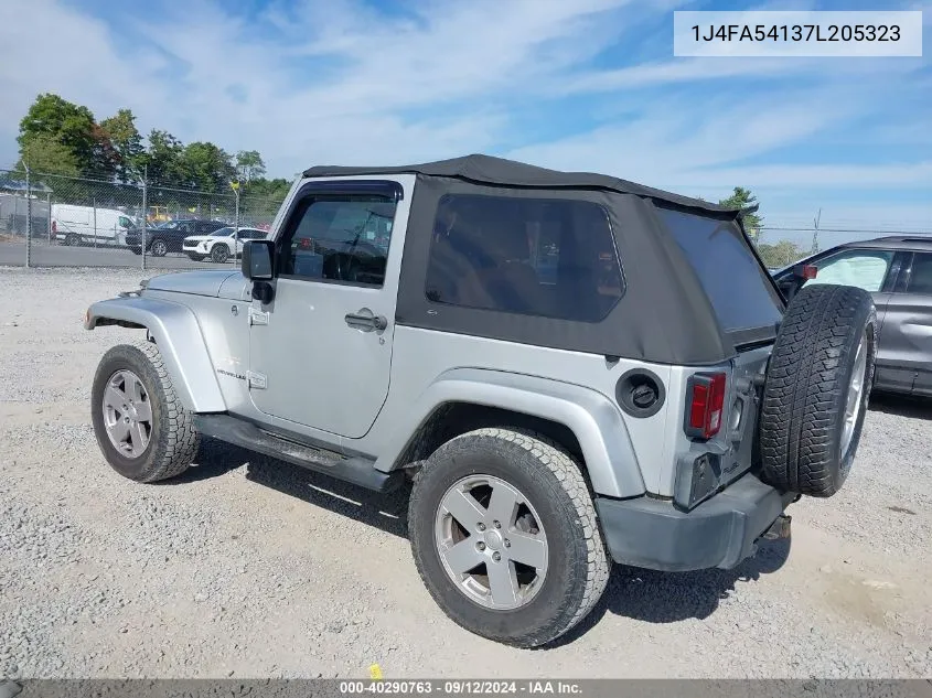 1J4FA54137L205323 2007 Jeep Wrangler Sahara