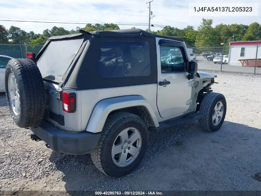 1J4FA54137L205323 2007 Jeep Wrangler Sahara