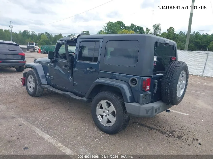 2007 Jeep Wrangler Unlimited Sahara VIN: 1J4GA59157L101705 Lot: 40315098