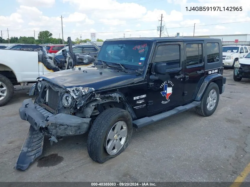 2007 Jeep Wrangler Unlimited Sahara VIN: 1J4GB59197L142965 Lot: 40385083