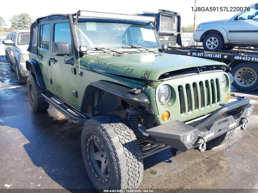 1J8GA59157L220076 2007 Jeep Wrangler Unlimited Sahara