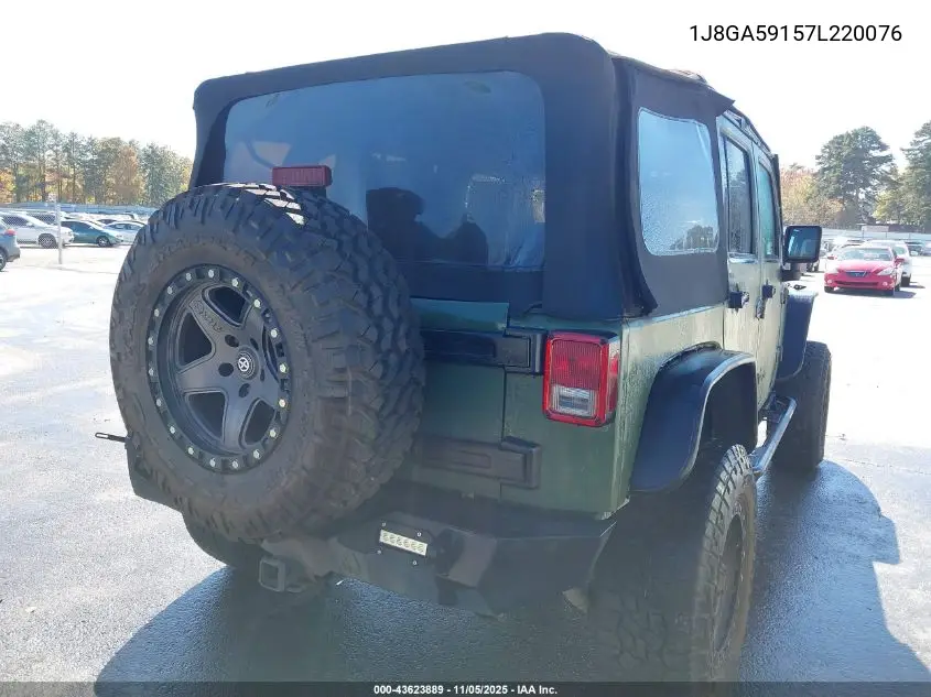 1J8GA59157L220076 2007 Jeep Wrangler Unlimited Sahara
