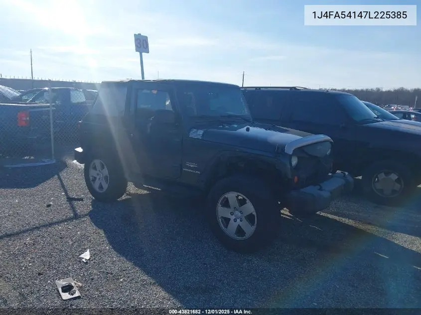 1J4FA54147L225385 2007 Jeep Wrangler Sahara