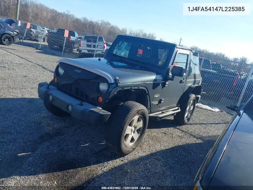 1J4FA54147L225385 2007 Jeep Wrangler Sahara