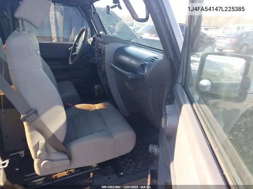 1J4FA54147L225385 2007 Jeep Wrangler Sahara