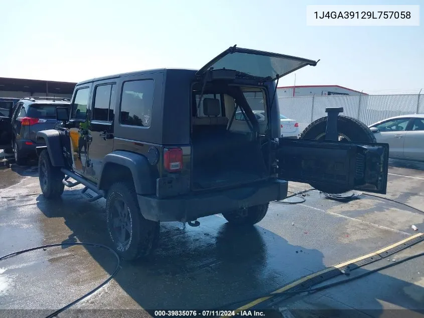 2009 Jeep Wrangler Unlimited X VIN: 1J4GA39129L757058 Lot: 39835076