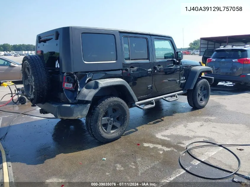 2009 Jeep Wrangler Unlimited X VIN: 1J4GA39129L757058 Lot: 39835076